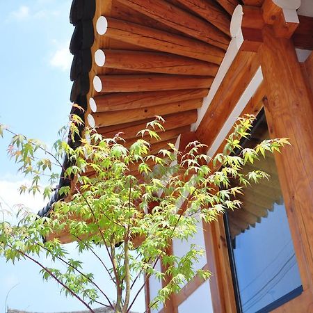 Soi Hanok Stay Гиеонгджу Екстериор снимка