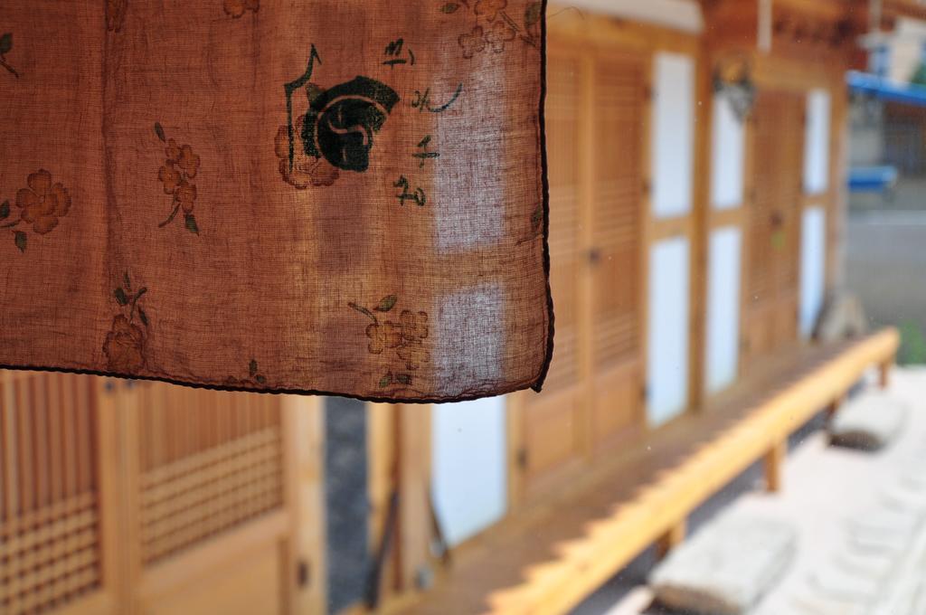 Soi Hanok Stay Гиеонгджу Екстериор снимка