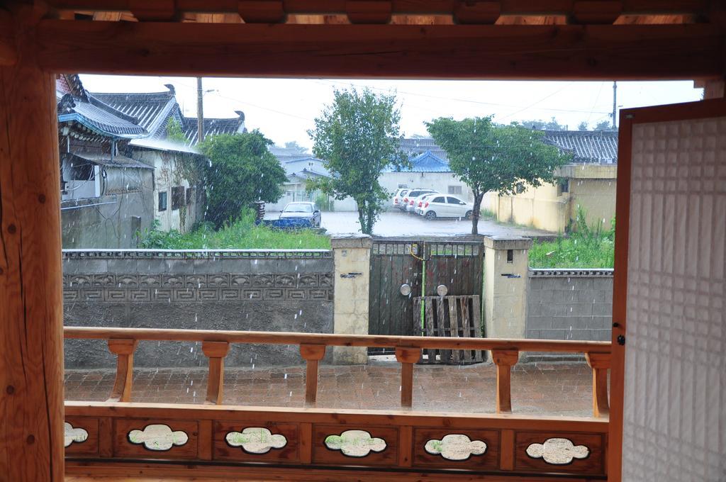 Soi Hanok Stay Гиеонгджу Екстериор снимка