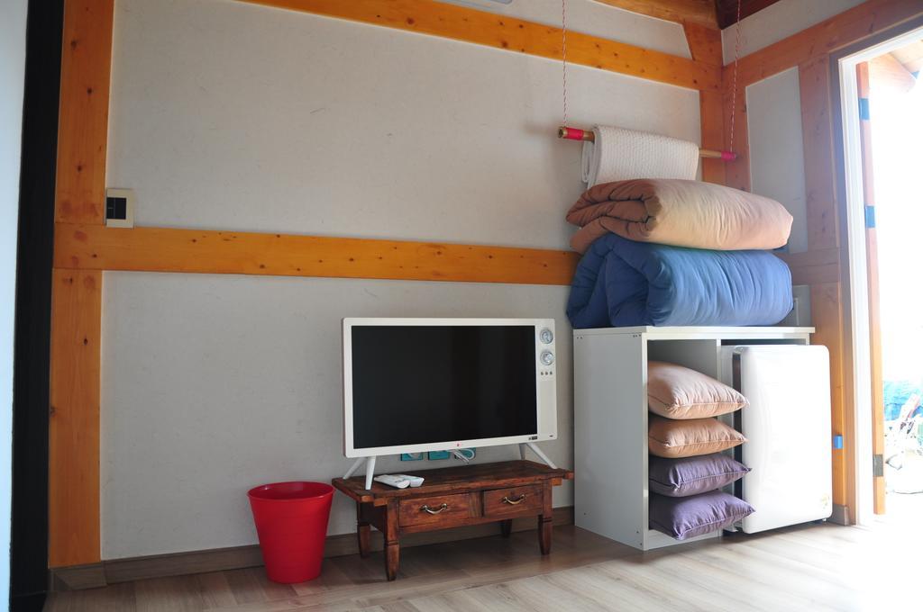 Soi Hanok Stay Гиеонгджу Екстериор снимка