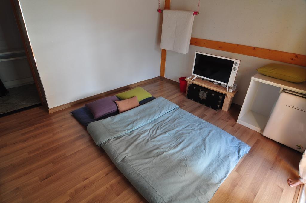 Soi Hanok Stay Гиеонгджу Екстериор снимка