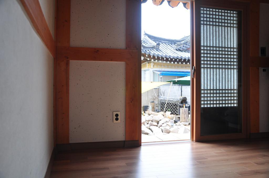 Soi Hanok Stay Гиеонгджу Екстериор снимка