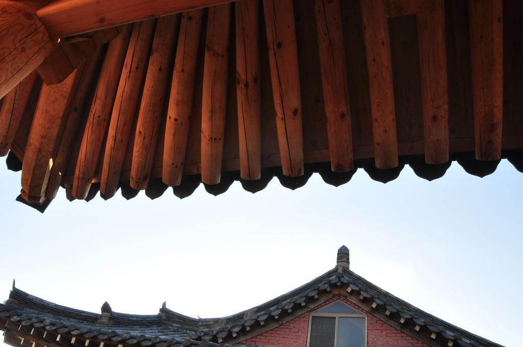 Soi Hanok Stay Гиеонгджу Екстериор снимка