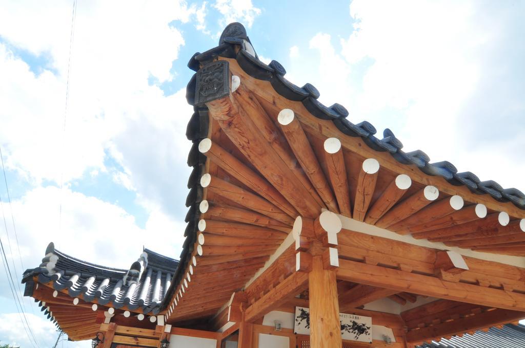 Soi Hanok Stay Гиеонгджу Екстериор снимка
