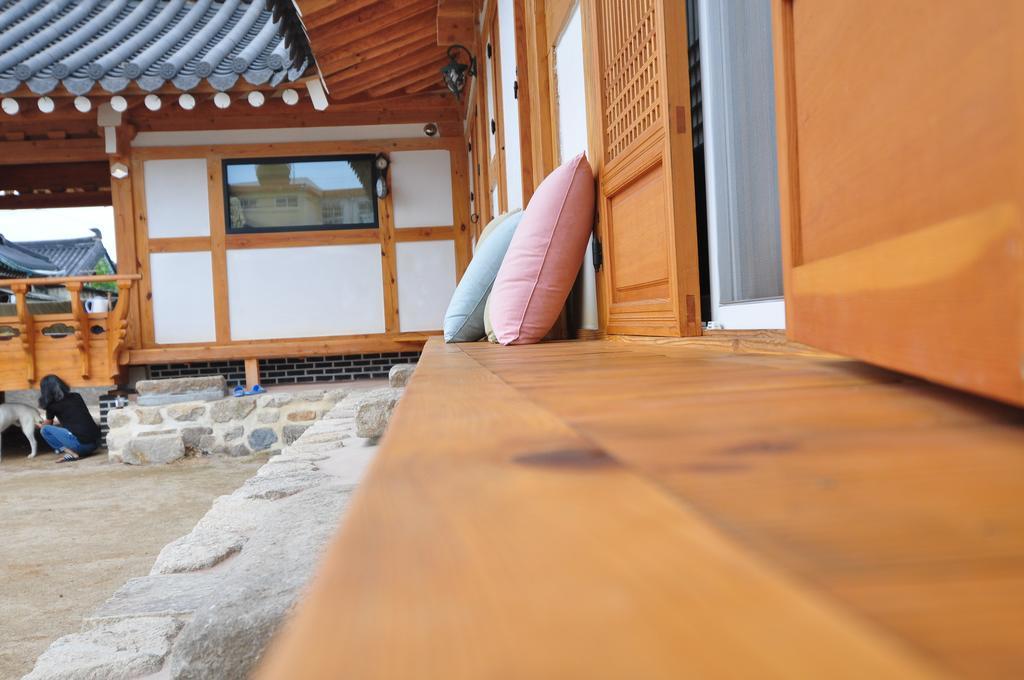 Soi Hanok Stay Гиеонгджу Екстериор снимка