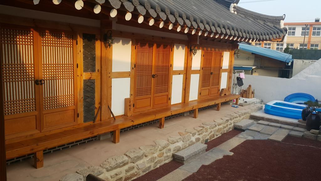 Soi Hanok Stay Гиеонгджу Екстериор снимка